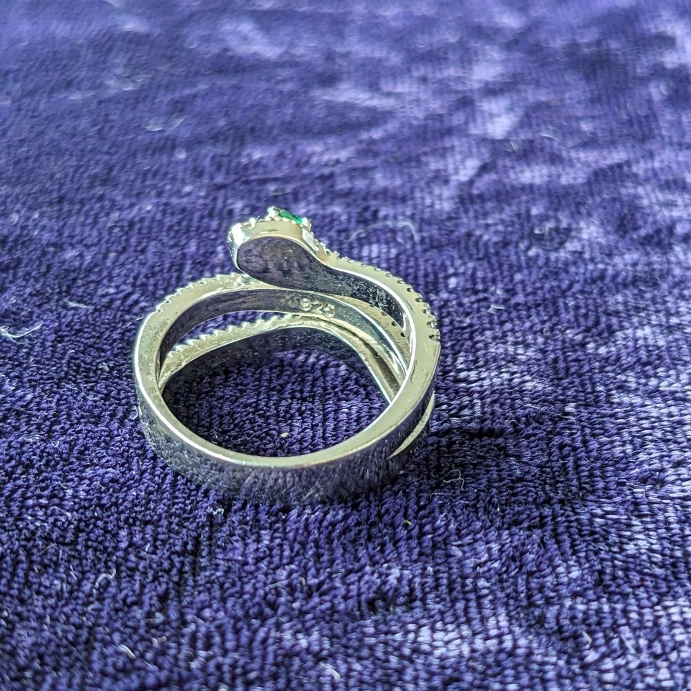 Emerald Accent Silver Snake Ring - Modern Women Jewelry - Picture 3 of 9